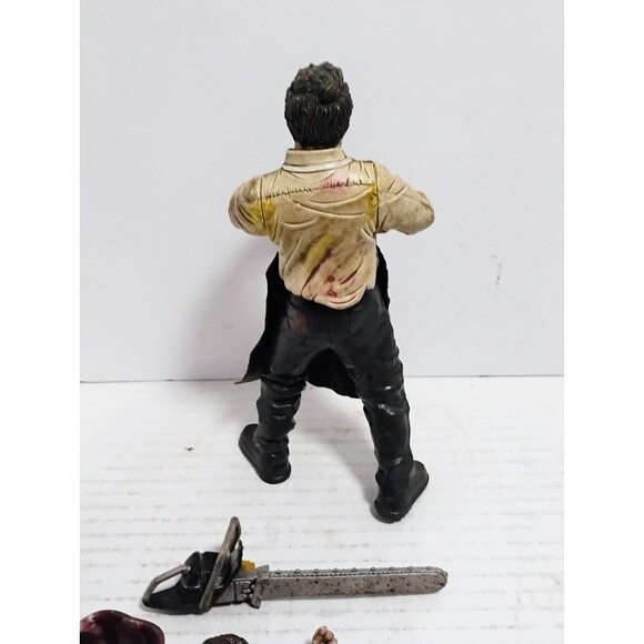 1998 MCFARLANE TOYS MOVIE MANIACS SERIES 1 LEATHERFACE BLOODY VERSION FIGURE - Picture 5 of 10